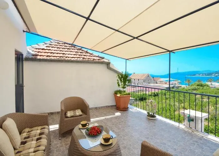 Marini Dvori Semesterbostad Trogir